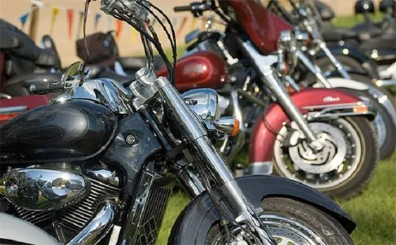 इरडा ने दिखाई हरी झंडी, 1 नवंबर से महंगा हुआ बाइक इंश्योरेंस