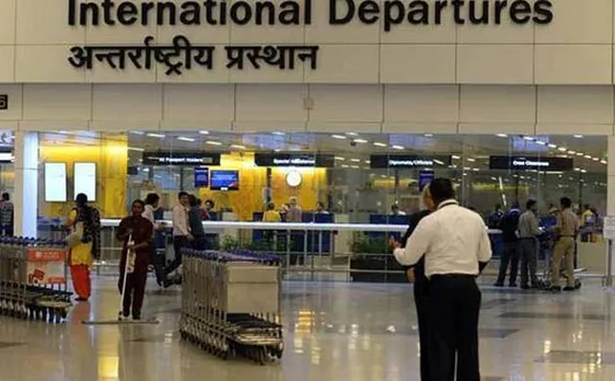 दिल्ली एयरपोर्ट पर VIP गतिविधियों के कारण 13 फ्लाइट्स के रूट बदले गए, कई देरी से भर रहे उड़ान