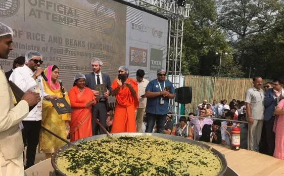 वर्ल्ड फूड इंडिया: 918 किलो खिचड़ी तैयार कर गिनीज बुक ऑफ वर्ल्ड रिकॉर्ड में नाम दर्ज