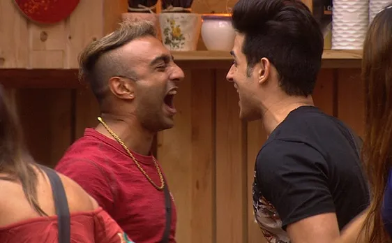 Bigg Boss 11: घरवालों के निशाने पर 'रैपर' आकाश, बेन की बॉडी पर किया भद्दा कमेंट
