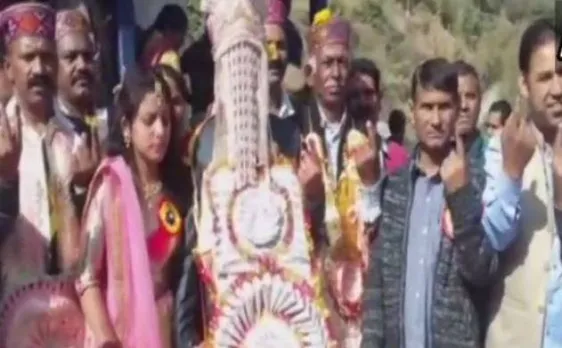 हिमाचल चुनाव: खत्म हुआ मतदान, उम्मीदवारों की किस्मत EVM  में बंद