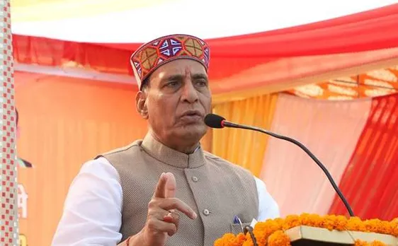 राजनाथ सिंह ने कहा, कश्मीर में बातचीत से कुछ रास्ता निकलने की उम्मीद