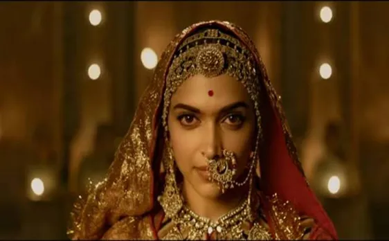 पद्मावती विवाद: मैं फिल्मों को फिल्मों की तरह देखता हूं, इतिहास में नहीं जाता - नकवी