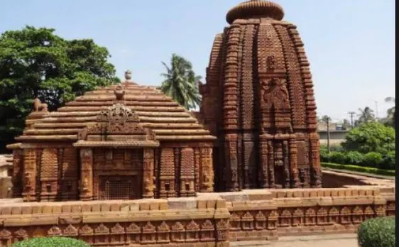 मध्यप्रदेश: डिंडौरी में 3 मंदिरों पर लगा हरे रंग का झंडा, इलाके में तनाव