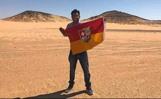 इंदौर का युवक बना एक नए देश का राजा, पिता को बनाया प्रधानमंत्री