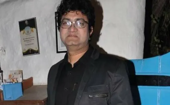 पद्मावती विवाद: CBFC अध्यक्ष प्रसून जोशी की सफाई, कहा- अब तक नहीं देखी फिल्म