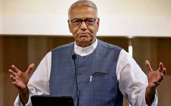 मूडीज़ रेटिंग पर यशवंत सिन्हा का तंज- संसद में मिडनाइट सेरेमनी कर मनाएं जश्न