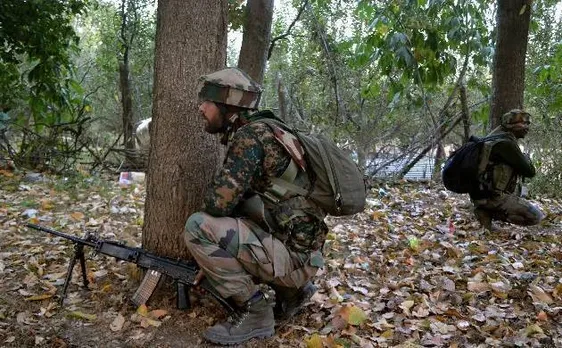 माजिद खान के बाद एक और युवा आतंकवाद छोड़ वापस घर लौटा