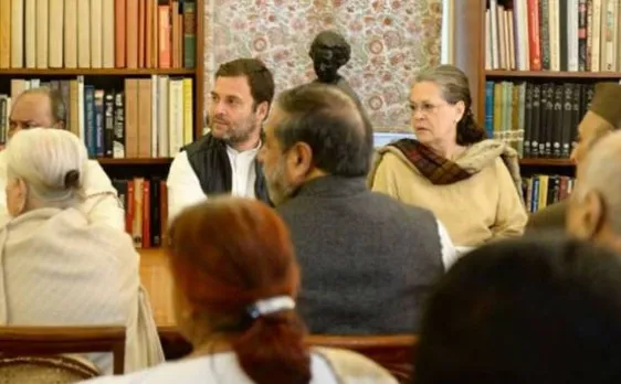 CWC बैठक, सोनिया गांधी बोलीं, संसद सत्र न बुला, लोकतंत्र का गला घोंट रही मोदी सरकार