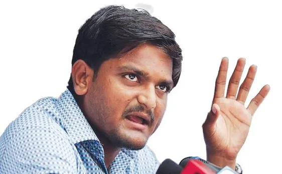 गुजरात चुनाव: बिना इजाजत रैली करने पर पाटीदार नेता हार्दिक पटेल के खिलाफ FIR दर्ज