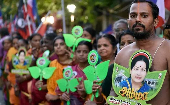 AIADMK चुनाव चिह्न 'दो पत्ती' ईपीएस-ओपीएस गुट को, शशिकला को झटका