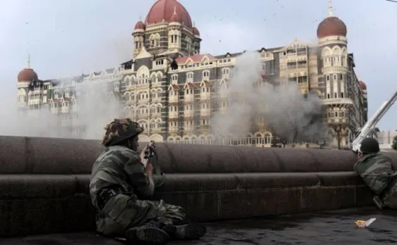 मुंबई हमला: बॉलीवुड सितारों ने 26/11 की भयानक रात को याद कर दी पीड़ितों को श्रद्धांजलि