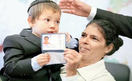 मुबंई हमला: आतंकियों की गोली से कैसे बचा इजरायल का बेबी मोशे, जानिए पूरी कहानी