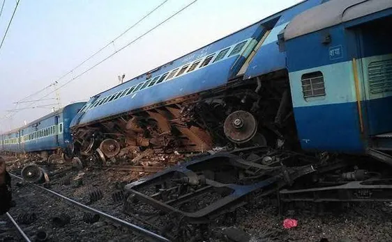वास्को डि गामा-पटना एक्सप्रेस रेल हादसा मामले में इंजीनियर समेत तीन अधिकारी निलंबित
