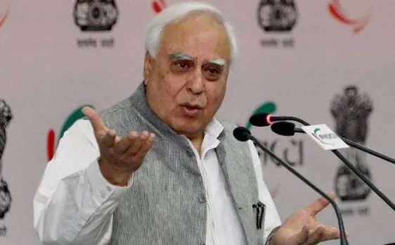 पीएम मोदी हिंदू नहीं, हिंदुत्व के लिए छोड़ दिया धर्म: कांग्रेस