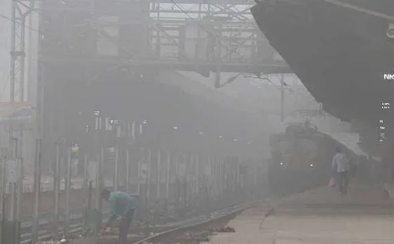 कोहरे से निपटने के लिए रेलवे ने कसी कमर, इस नई योजना से यात्रियों को भी होगा फायदा