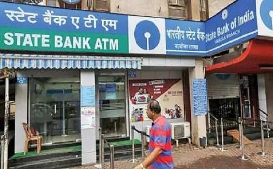 दिल्लीः साकेत के एसबीआई बैंक से महिला गैंग ने की साढ़े तीन लाख की चोरी, सीसीटीवी में कैद हुई वारदात