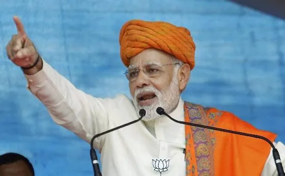 'नीच' राजनीति पर PM का पलटवार- अय्यर को बताया 'मुगलई मानसिकता' का इंसान