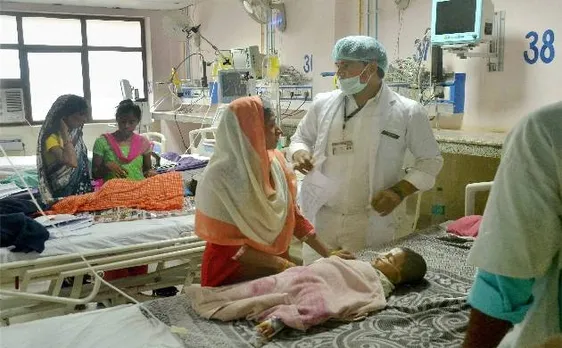 निजी अस्पताल, जनता, मीडिया और सरकार... आखिर कब बदलेगी तस्वीर?
