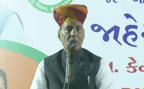 कांग्रेस के नेताओं को 'अनिद्रा' की वजह से गुजरात में नजर नहीं आ रहा है विकास: राजनाथ सिंह