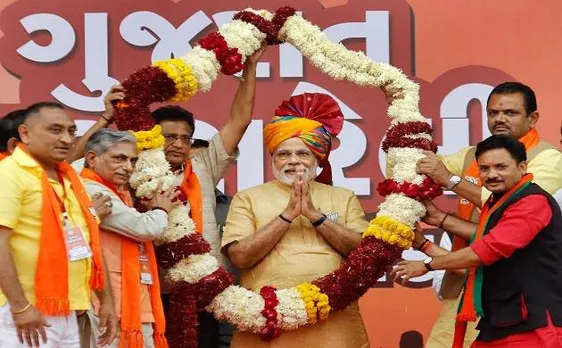 गुजरातियों से PM की भावुक अपील, कहा-हम 1 और 1 मिलाकर 11 बनाएंगे