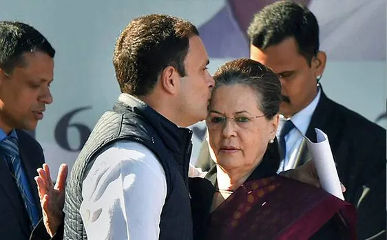कांग्रेस में राहुल की नई पारी, सोनिया गांधी की मौजूदगी में संभाली पार्टी की कमान