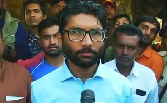 जिग्नेश ने एग्जिट पोल को बताया बकवास, कहा- गुजरात चुनाव में बीजेपी हार रही है