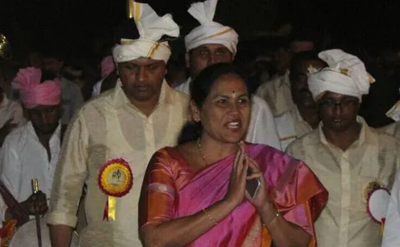 भड़काऊ ट्वीट करने पर कर्नाटक बीजेपी सांसद करंदलाजे के खिलाफ FIR दर्ज