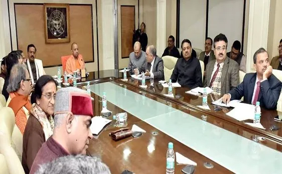 योगी सरकार ने 15 योजनाओं को दी मंजूरी, पूर्वांचल एक्सप्रेस वे पर भी बनेगा एयर स्ट्रिप