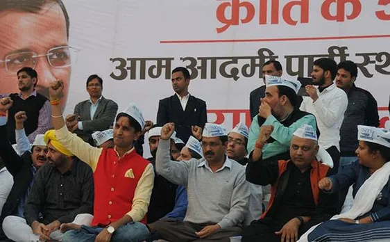'बाहुबली' का जिक्र कर कुमार विश्वास का पलटवार, कहा- माहिष्मति की शिवगामी कोई और है