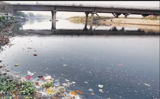 दिल्ली में प्रदूषण के कारण गहरा सकता है पानी का संकट, यमुना में अमोनिया की मात्रा बढ़ी