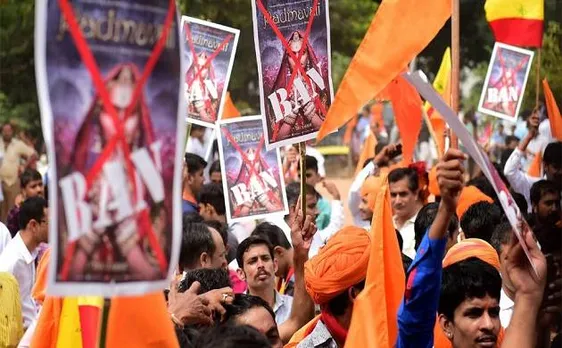 'पद्मावत' फिल्म पर पूरी तरह से बैन चाहती है करणी सेना, 27 जनवरी को चित्तौड़गढ़ में जुटेंगे राजपूत