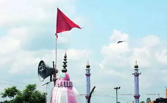 उत्तर प्रदेश में मंदिर-मस्जिद में बिना मंजूरी नहीं लगेंगे लाउडस्पीकर, हाईकोर्ट के आदेश के बाद योगी सरकार ने लिया फैसला