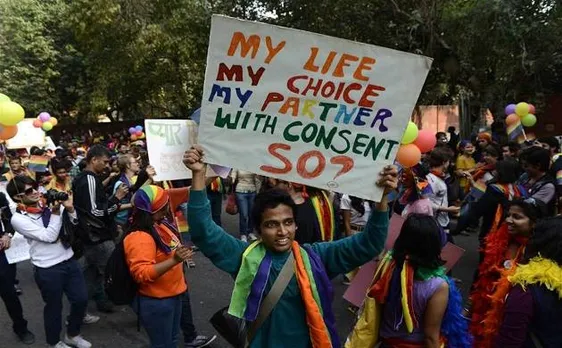 LGBT मामले में धारा 377 की संवैधानिक वैधता की जांच करेगा सुप्रीम कोर्ट