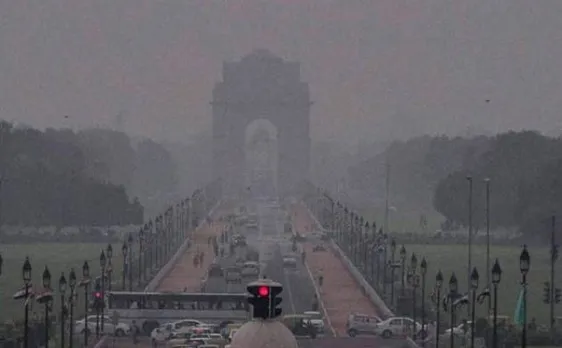 दिल्ली-एनसीआर में कोहरे का सितम जारी, 22 ट्रेनें रद्द, 45 हुईं लेट