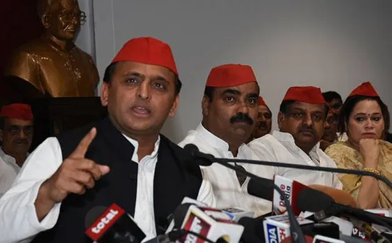 योगी सरकार पर हमलावर अखिलेश, कहा- मुद्दों से ध्यान हटाने के लिए पेटिंग में बिजी है सरकार