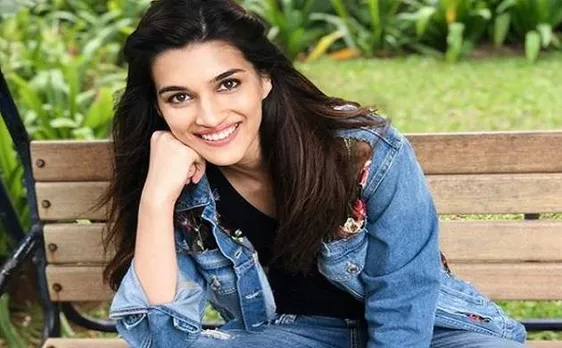 कृति सैनन की एक्टिंग के फैन हुए ऋतिक रोशन, जताई साथ काम करने की इच्छा