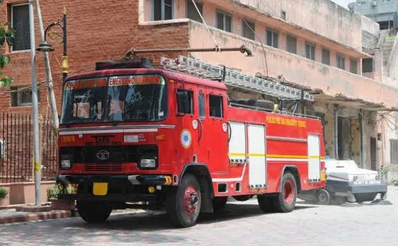 दिल्ली: LPG लीकेज के कारण श्रीनिवासपुरी की झुग्गियों में लगी आग, 21 लोग घायल