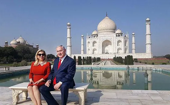मोदी-योगी पर अखिलेश का तंज, कहा- मोहब्बत क्या जाने जो हैं अकेले इस जमाने में
