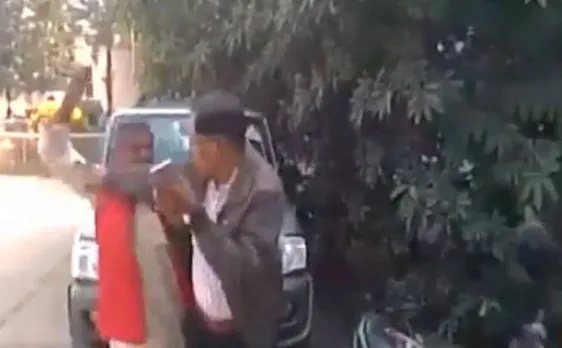 झारखंड: बीजेपी नेता ने की परिवहन अधिकारी की पिटाई, मामला दर्ज