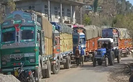 जम्मू-कश्मीर: सीजफायर उल्लंघन का कारोबार पर भी असर, LoC पर ट्रेड बंद