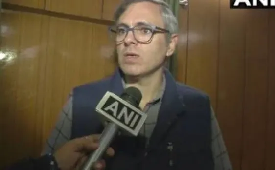 सीमा पर गोलीबारी में आम लोगों का हो रहा नुकसान, दोनो देश निकाले रास्ता: उमर अब्दुल्ला