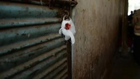 अवैध सेक्स क्लीनिक पर पुलिस ने मारा छापा, इंडिया में बैन 20 दवाइयां मिलीं