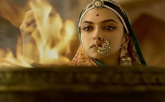 चित्तौड़गढ़ में तलवार लहराते हुए महिलाओं ने निकाला 'चेतावनी मार्च', जौहर की दी धमकी