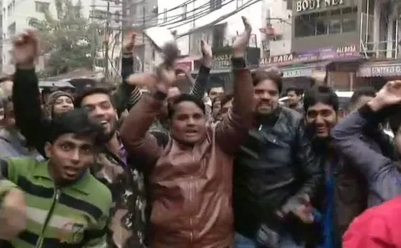 सीलिंग के विरोध में सड़क पर उतरे व्यापारी, ठप्प पड़ा दिल्ली का कारोबार