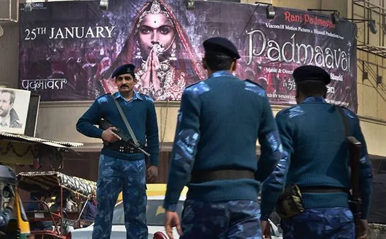 बॉक्स ऑफिस पर 'पद्मावत' का डंका, विरोध के बावजूद कमाए इतने करोड़