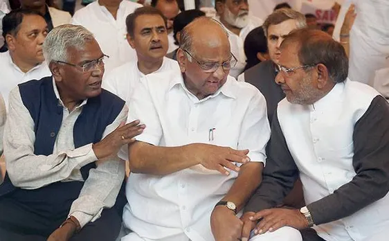 विपक्ष को एकजुट करने की कवायद, शरद पवार के घर कल लगेगा बीजेपी विरोधियों का जमावड़ा