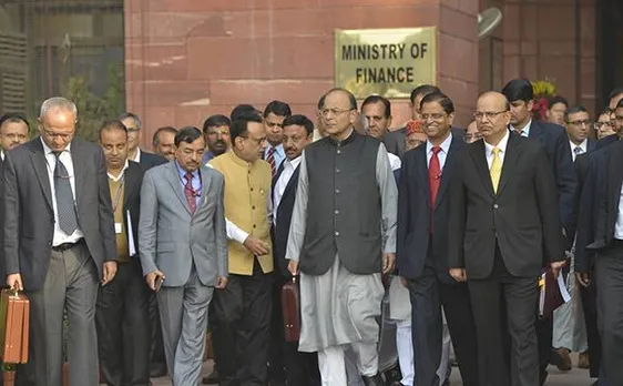 Budget 2018: राष्ट्रपति, उप-राष्ट्रपति की सैलरी बढ़ी, सासंदों पर होगा विचार