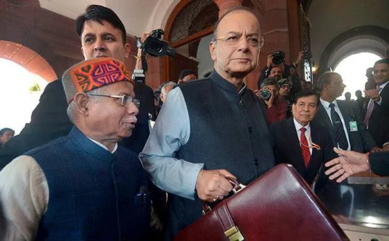 बजट 2018: सरकार को गरीबों से प्यार, मिडिल क्लास पर टैक्स और महंगाई की मार