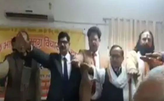 IPS असोसिएशन ने यूपीडीजी शुक्ला के आचरण से बनाई दूरी